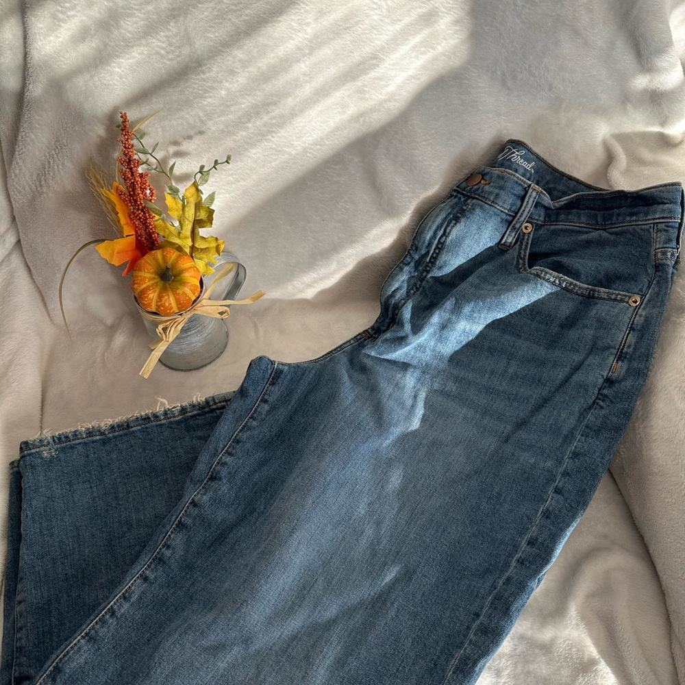 Universal Thread Blue Flare Jeans
